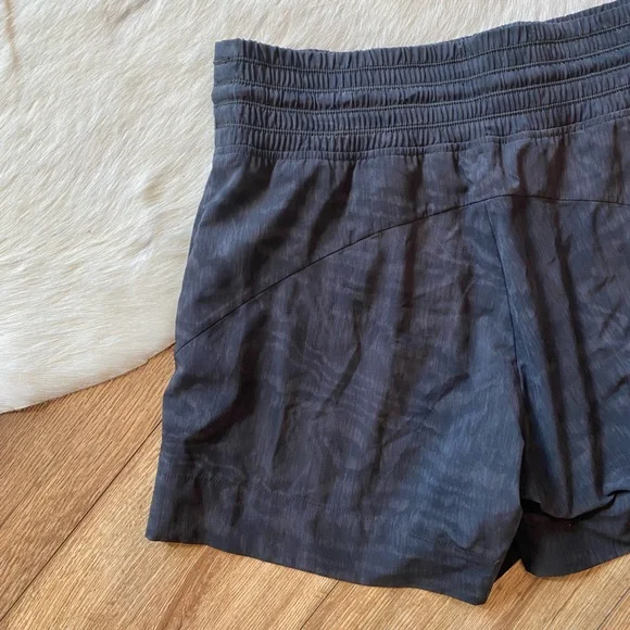 Athleta athletic green and black high waisted shorts - Picture 7 of 8